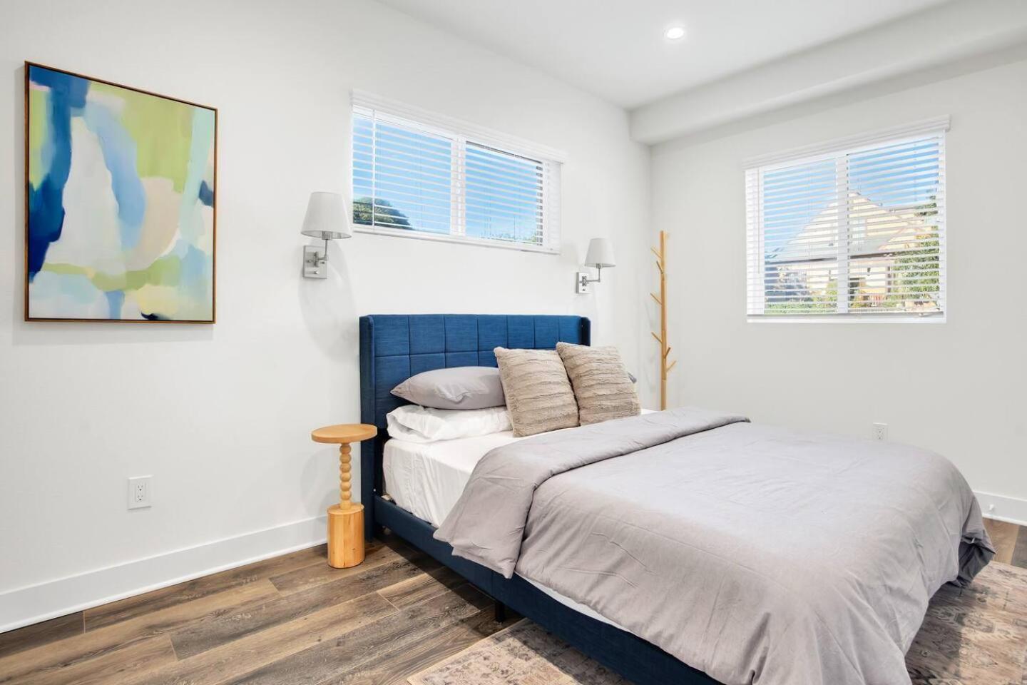 Fresh & New Downtown La Condo! Сasa de vacaciones *